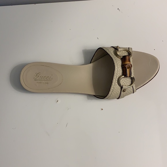 Gucci Authentic Size 39C EU (9.5 US) Genuine Leather Bamboo Buckle Sandals - Picture 3 of 9